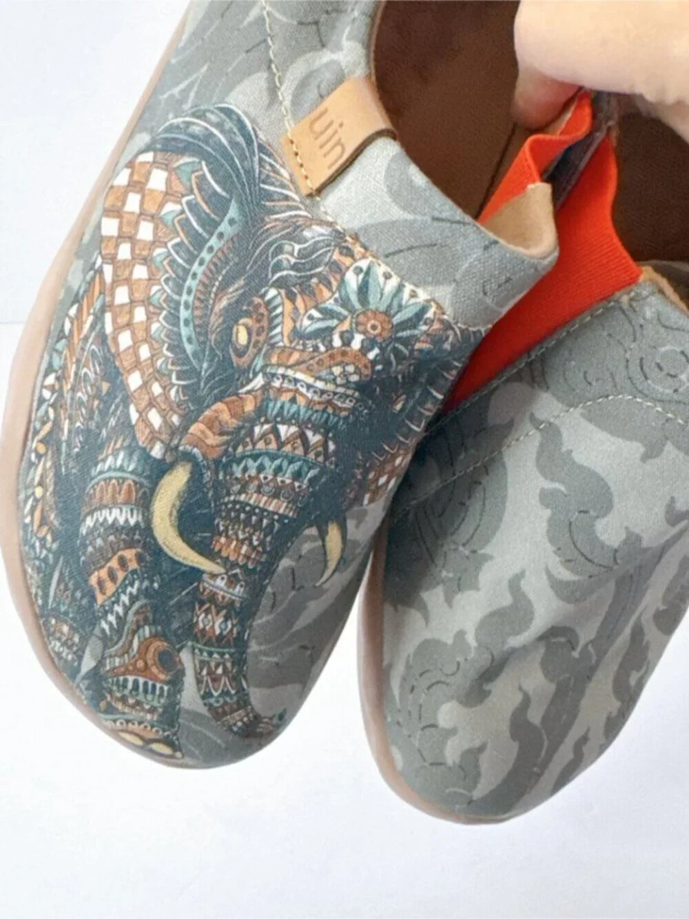 Men’s 8 UIN Elephant Art Slip-On Shoes Canvas Travel Casual Loafers